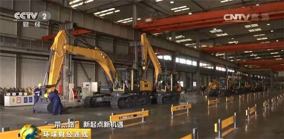 挖掘机出口大增(图1)